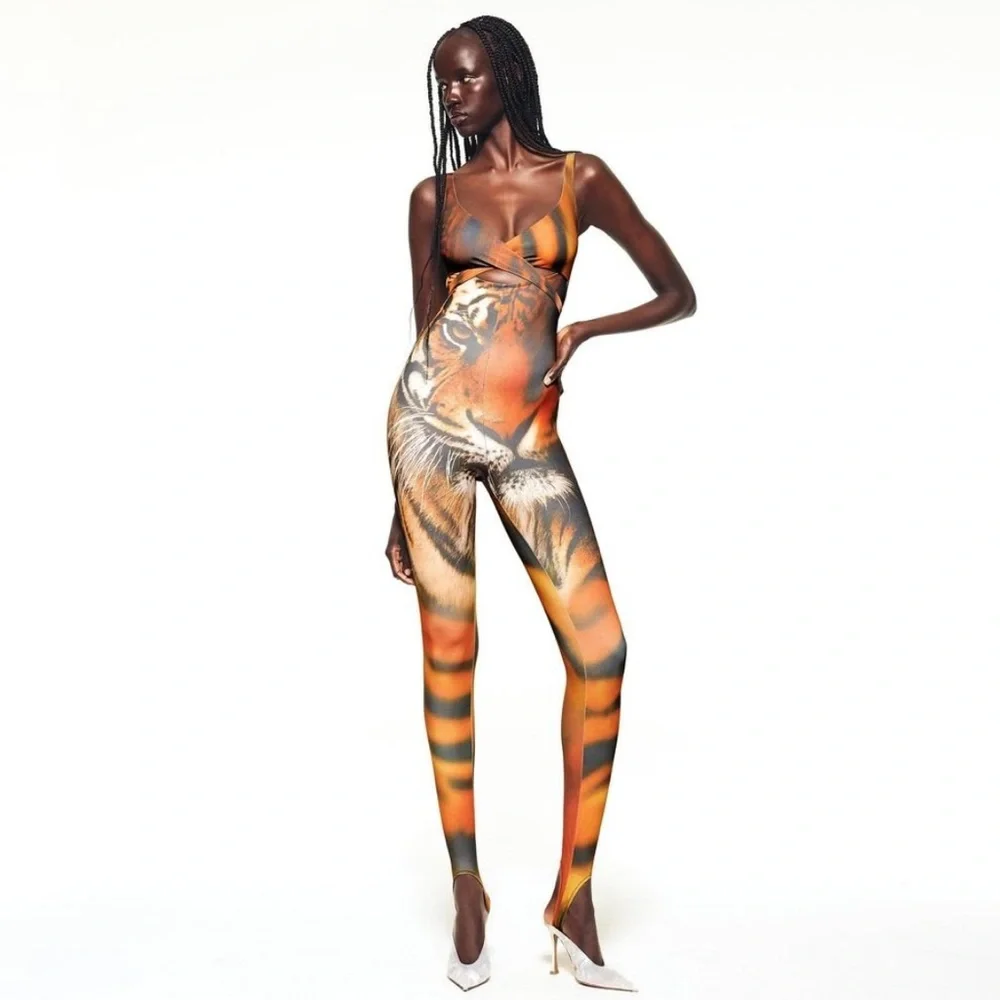 🔥NWT SKIMS x Roberto Cavalli Wrap Catsuit SMALL - Picture 4 of 9